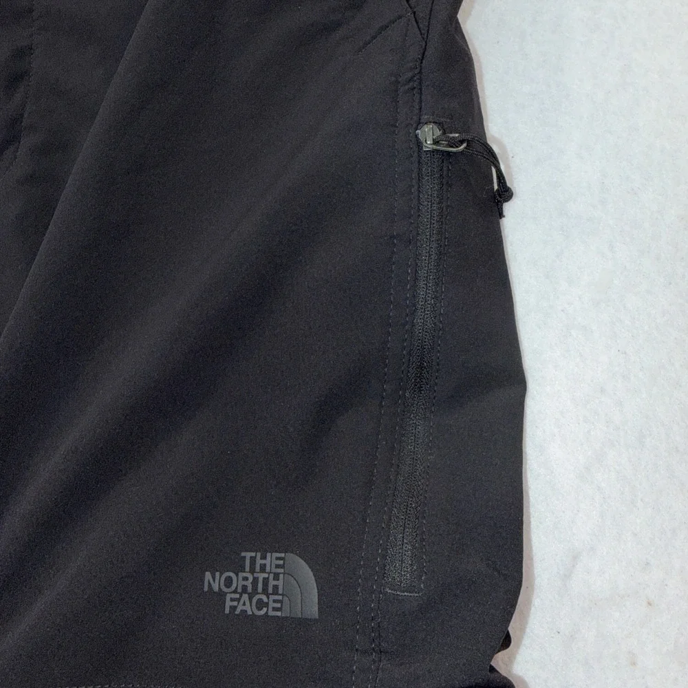 The North Face Men's 38 Shorts Flash Dry Black Zip Pocket Hiking Outdoor Utility
